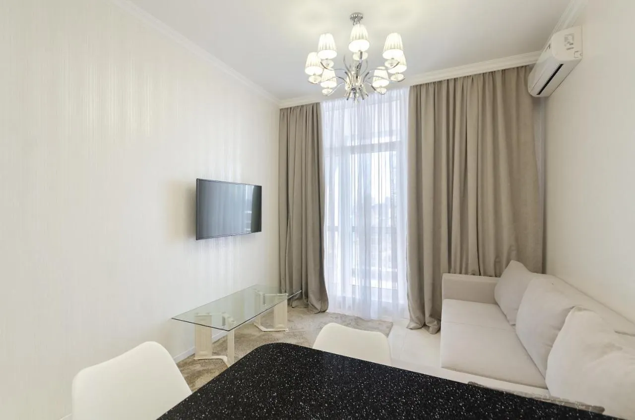 Petrovdom 197-214-182 In Cozy Apartment In Residence Complex Central Park Kiev Ukrayna