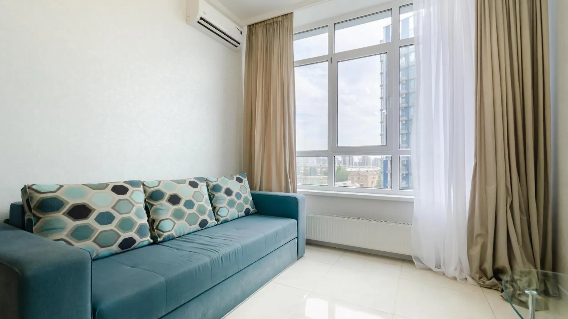 Petrovdom 197-214-182 In Cozy Apartment In Residence Complex Central Park Kiev 0*,