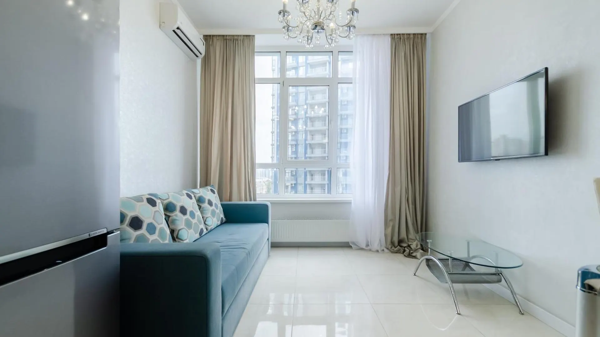 Petrovdom 197-214-182 In Cozy Apartment In Residence Complex Central Park Kiev Ukrayna