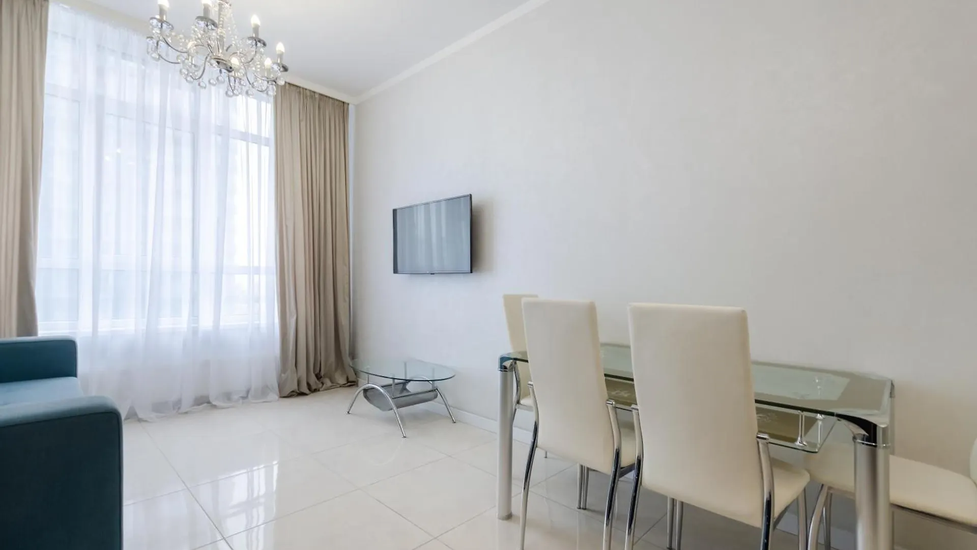 Petrovdom 197-214-182 In Cozy Apartment In Residence Complex Central Park Kiev 0*,  Ukrayna