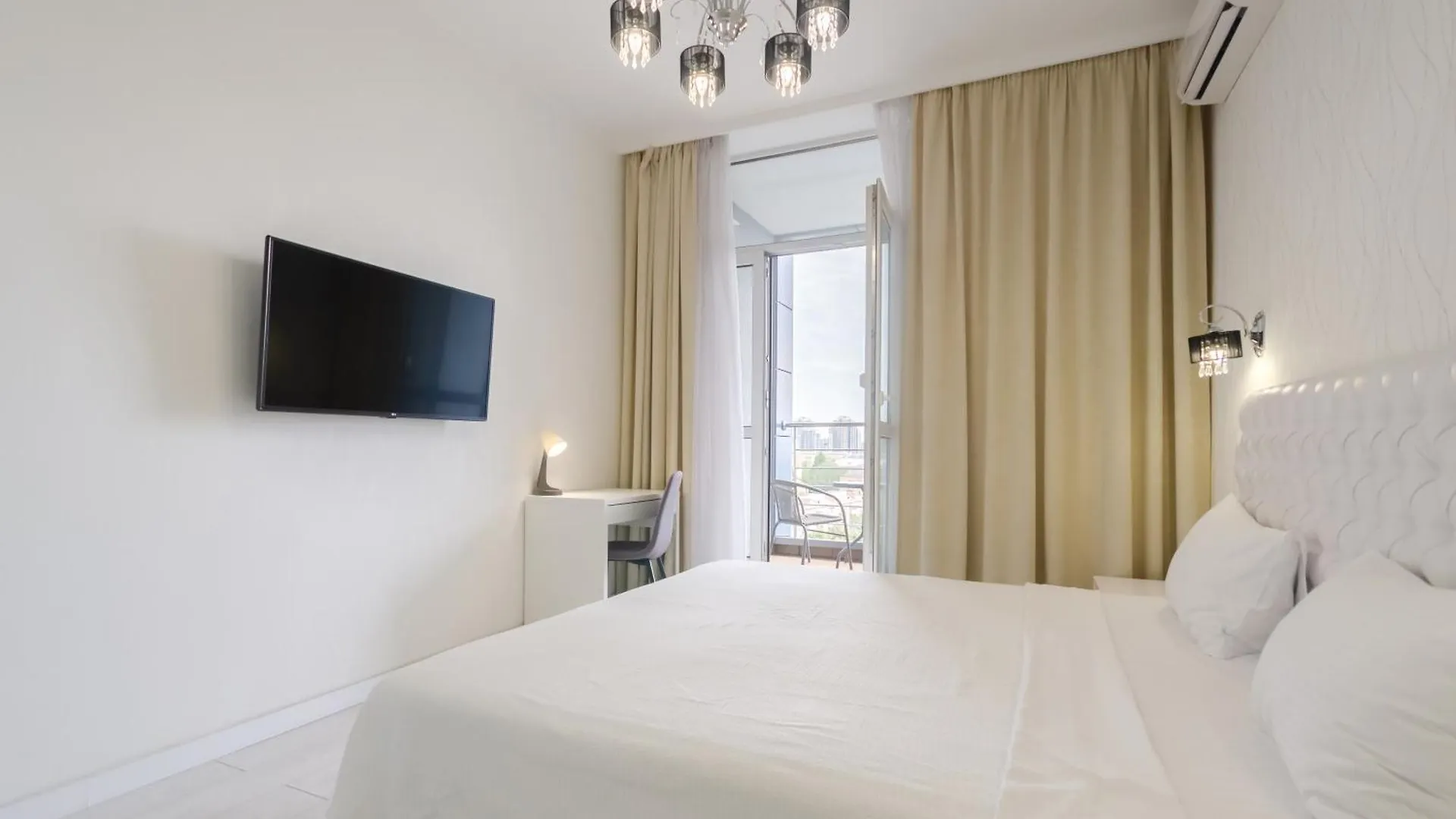 Petrovdom 197-214-182 In Cozy Apartment In Residence Complex Central Park Kiev 0*,